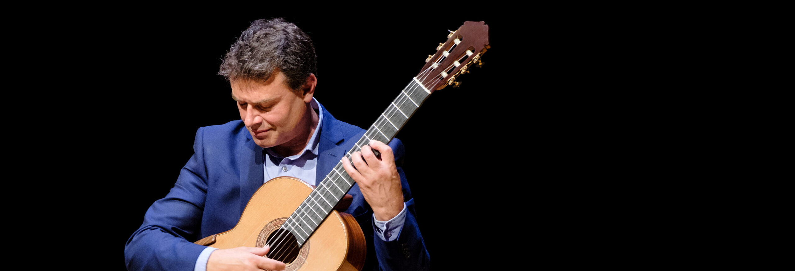 Craig Ogden plays Bach, Rameau and Piazzolla